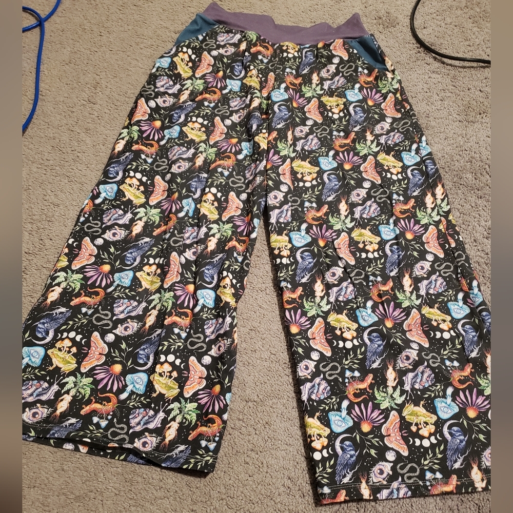 Hot Mango Undies Lounger Pants.  Wild Wood Design